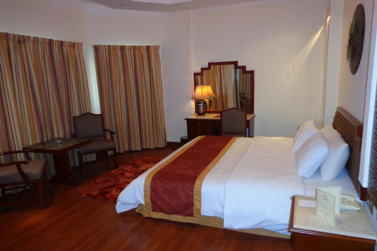 Bahrain Carlton Hotel Manama Exterior photo