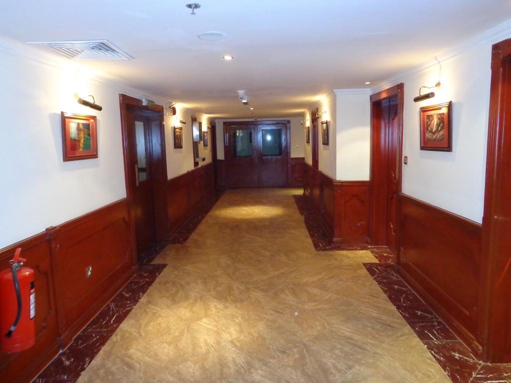 Bahrain Carlton Hotel Manama Exterior photo