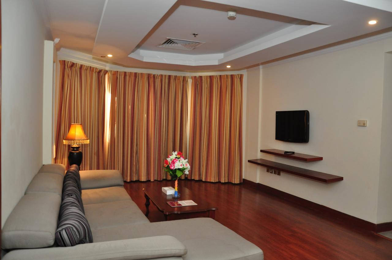 Bahrain Carlton Hotel Manama Exterior photo