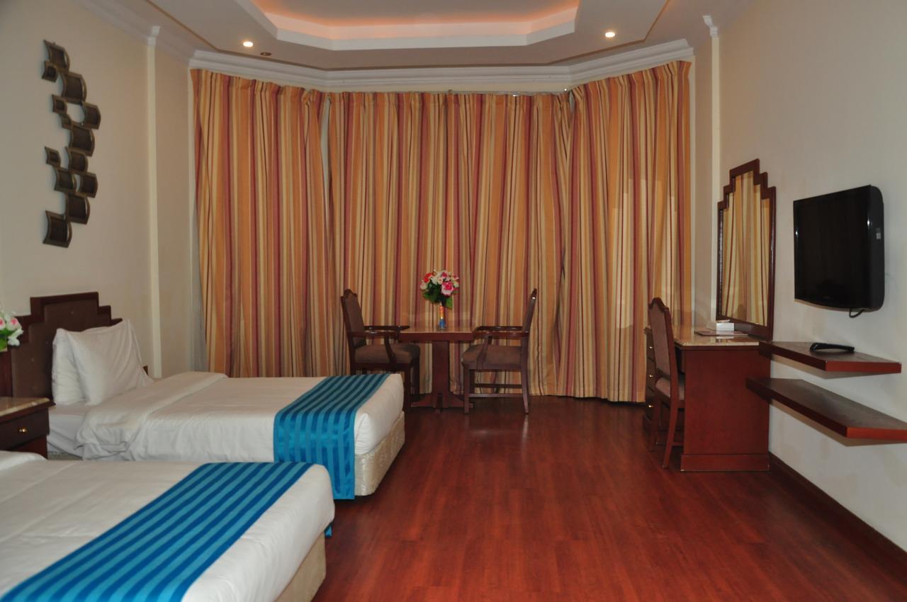 Bahrain Carlton Hotel Manama Exterior photo