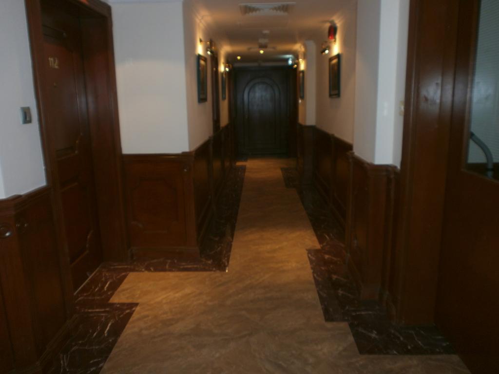 Bahrain Carlton Hotel Manama Exterior photo