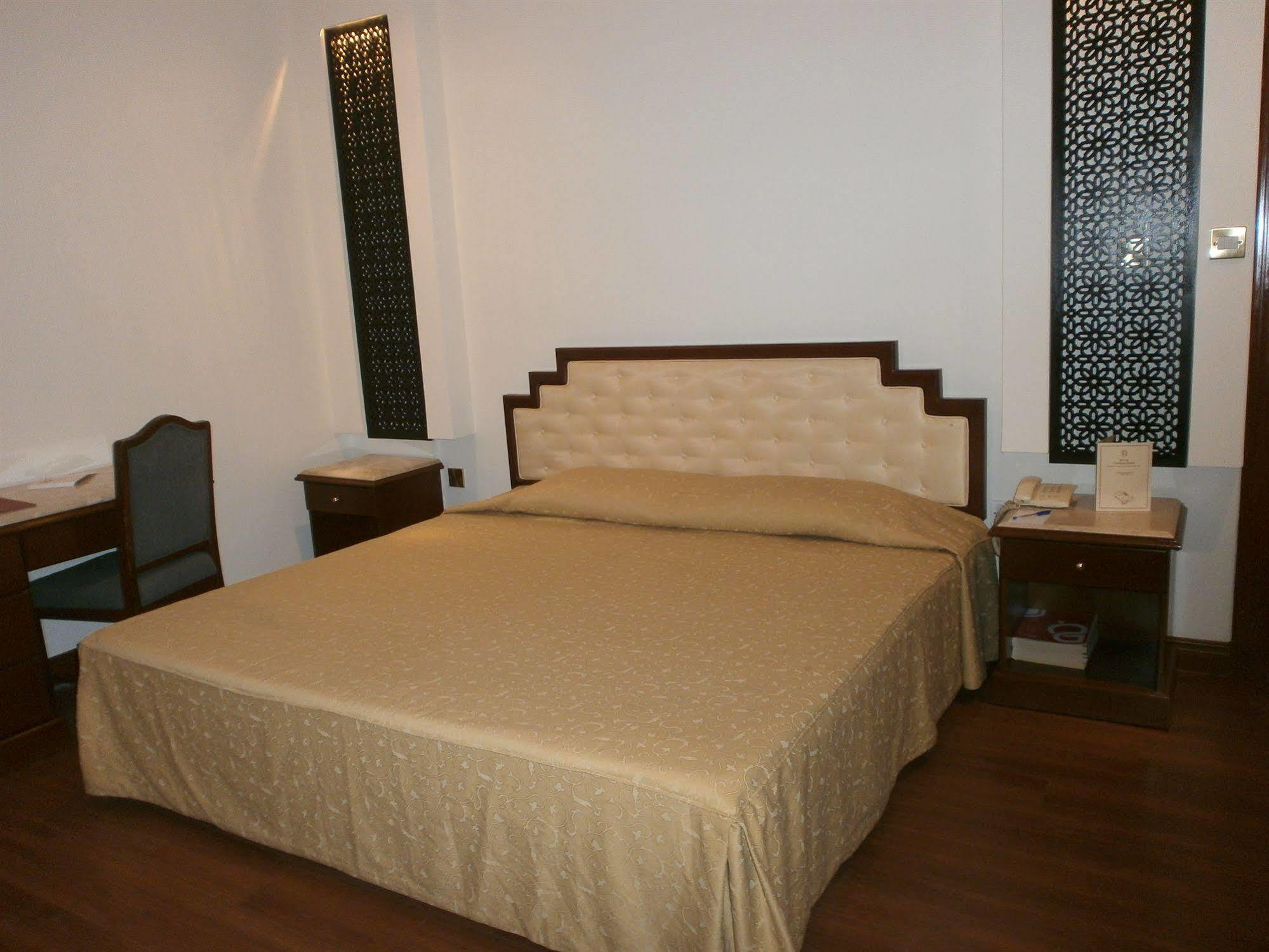 Bahrain Carlton Hotel Manama Exterior photo